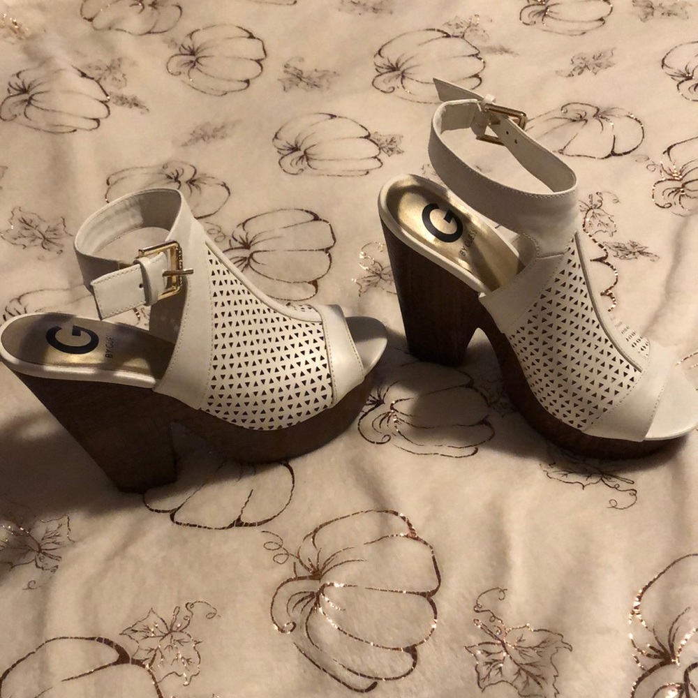 Guess white Heels